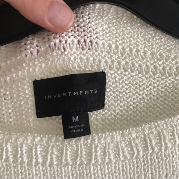 Ladies top - Picture 3 of 3